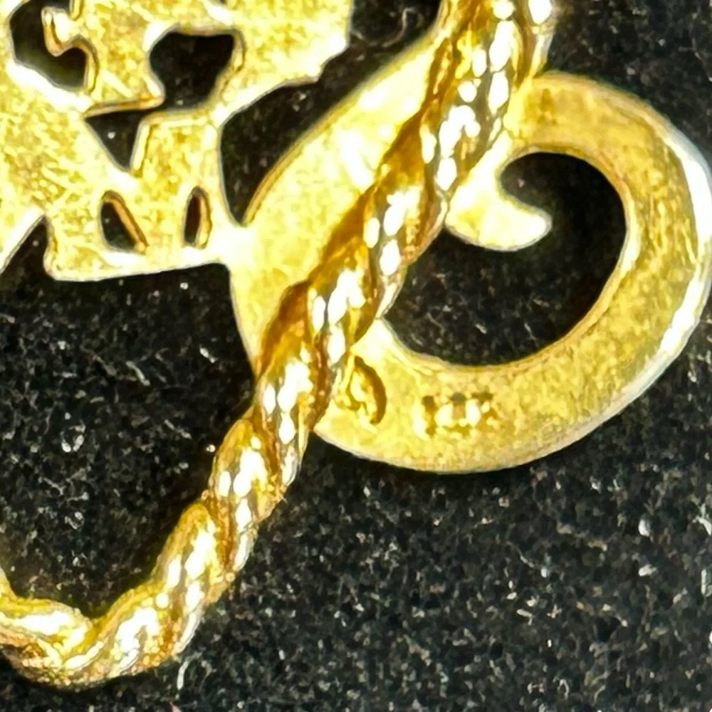 14K Gold Special Mom Pendant - Picture 4 of 5